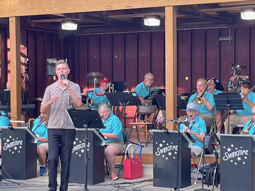 kevin singing with band